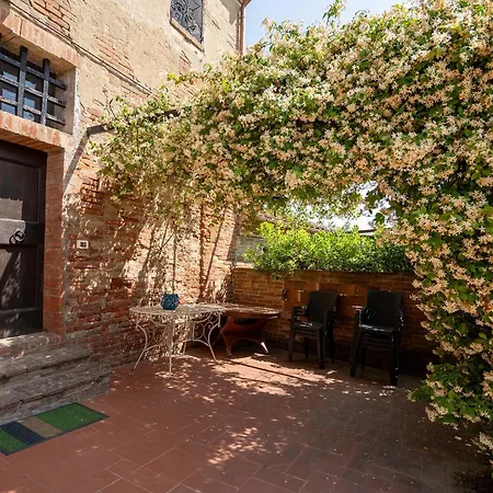 Agroturismo Le Cannucce - Il Castagneto Country Retreat